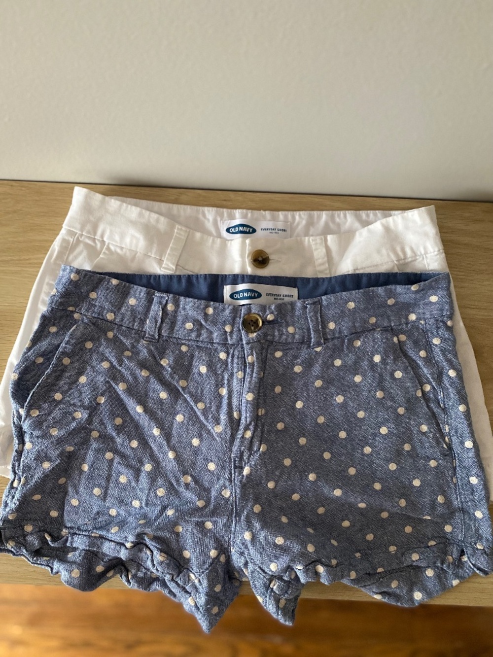 Old Navy everyday mid-rise shorts